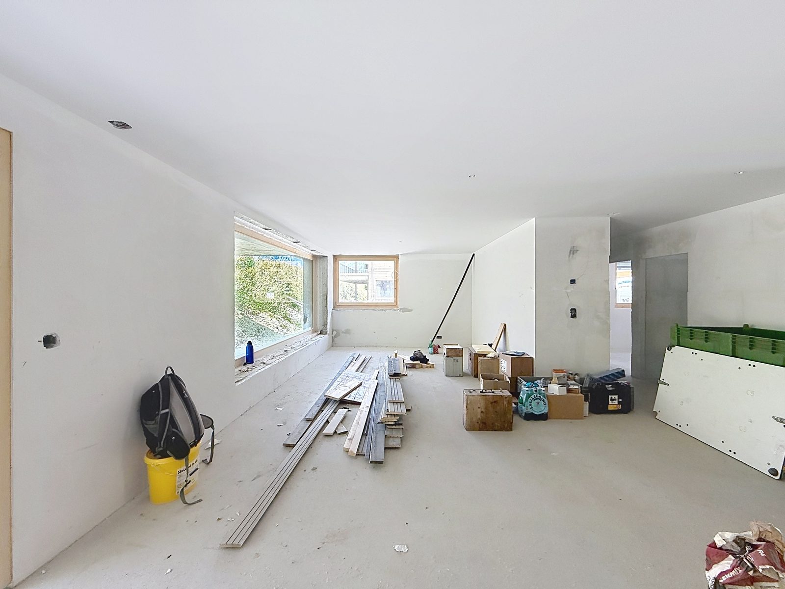 Pièce de l'appartement en construction